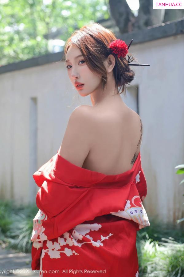   [XiuRen]高清写真图 2025.08.22 No.10683 金允希Yuki 红色和服第21张图片